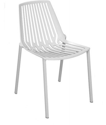Weißer Rion Outdoor Stuhl mit Lattenmuster für Garten und Terrasse, Teil eines 2er-Sets.